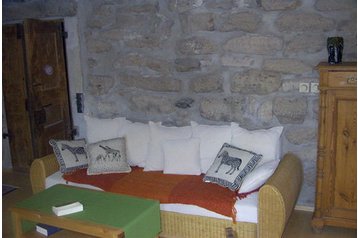 Germania Privát Uehlfeld, Esterno